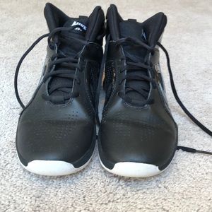 Black Nike basketball shoes